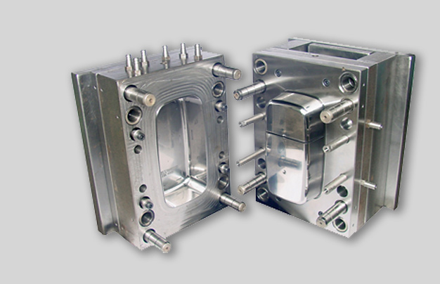 img-bucket-engineering-mold-tooling